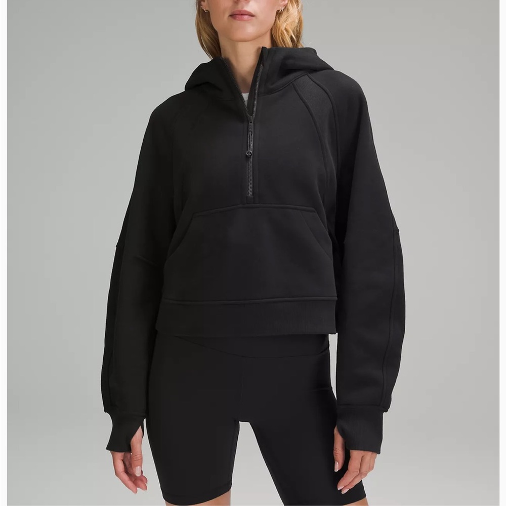 Lululemon NWT’s scuba oversized half-zip hoodie. Size M/L